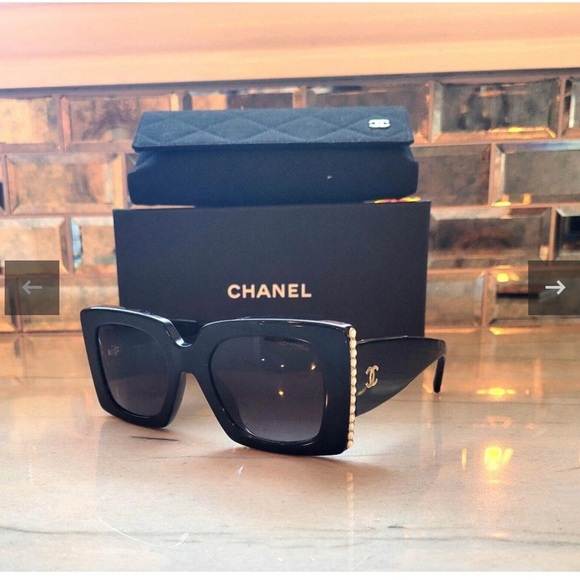 CHANEL Accessories - CHANEL CC Logo Square Sunglasses Pearls black